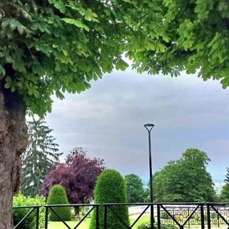 Apartment Aeroport D' Orly, Location De Parking, En 5 Mn En Voiture Ou A 2 Stations En Bus 191-100 Ou Taxis 12-13 Euros, A 2 Min A Pied Des Magasins Et Restaurants Proche Paris Et De La Gare C Et D Possibilite De Venir Tres Tard Et Partir Tres Tot *